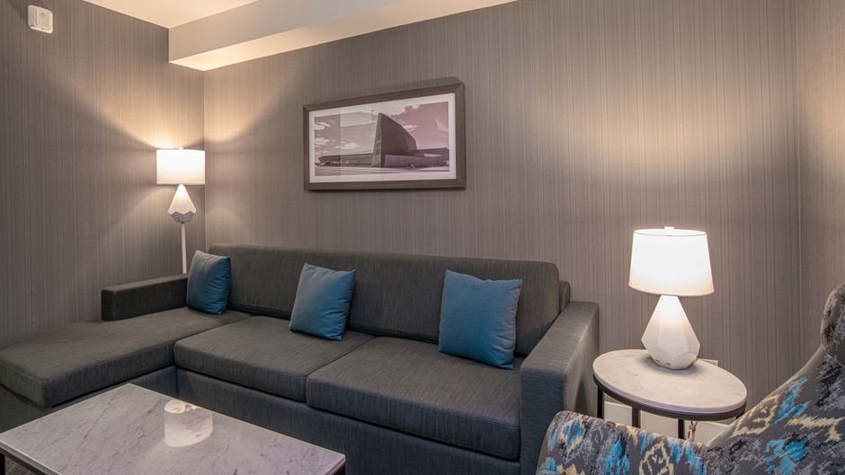 Sandman Signature Ottawa Airport Hotel Suite