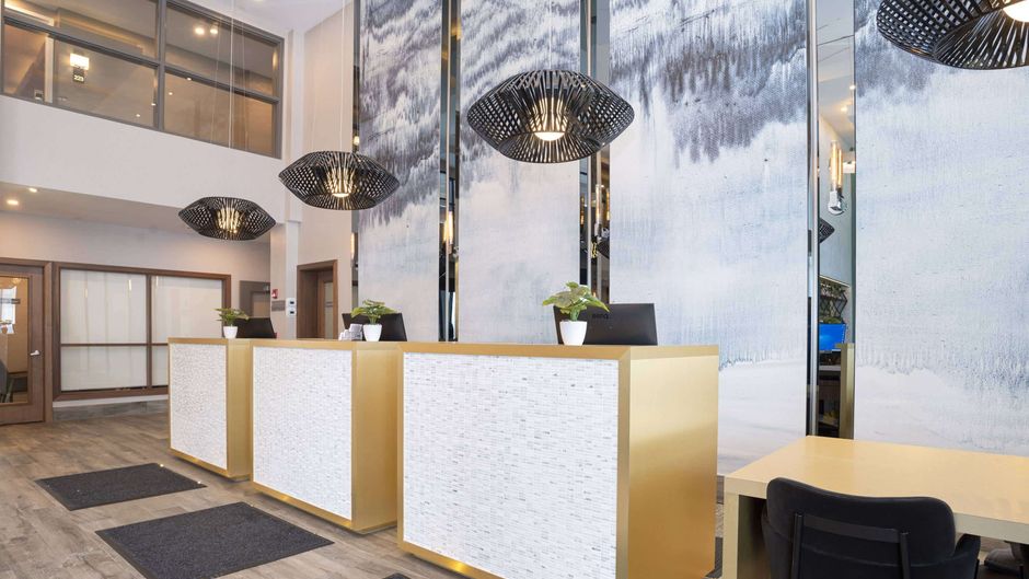 Sandman Signature Sherwood Park Hotel Lobby