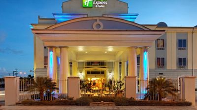 Holiday Inn Express Hotel & Suites