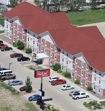 Red Roof Inn & Suites Dickinson