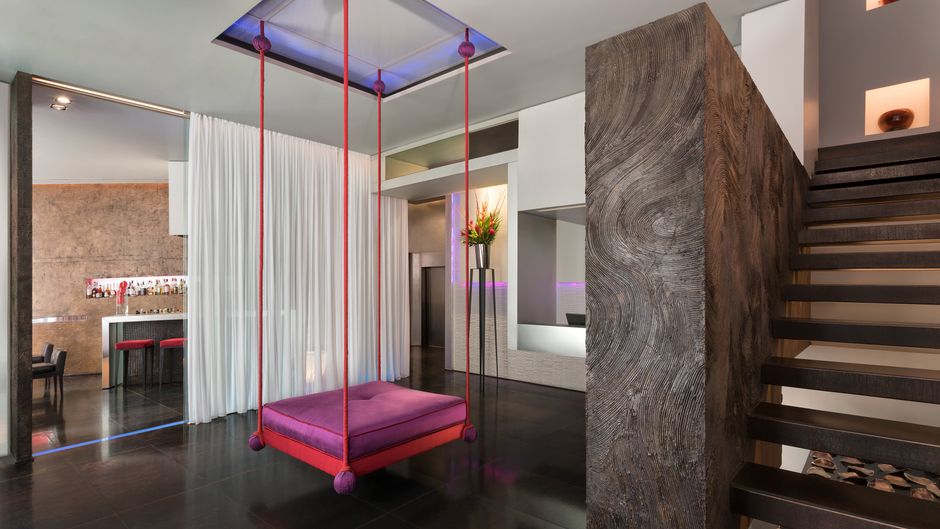 Sina The Gray Lobby