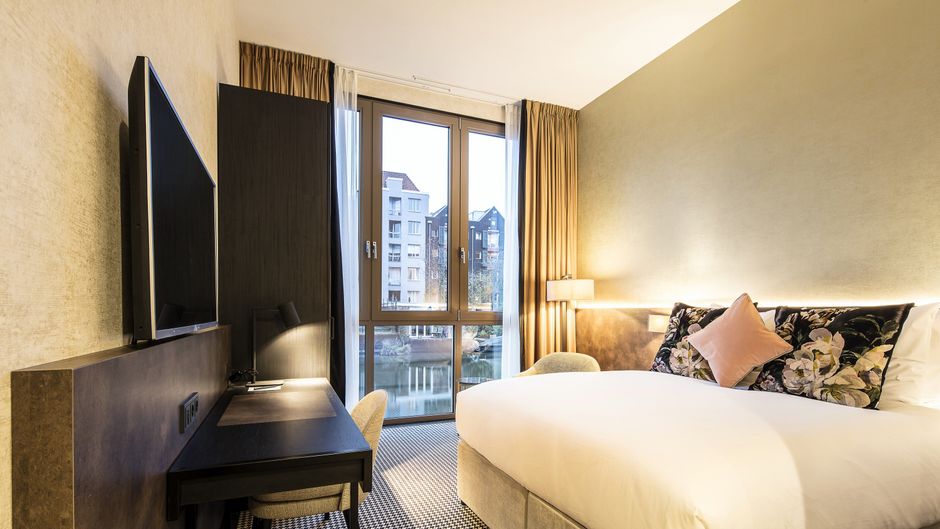 Monet Garden Hotel Room
