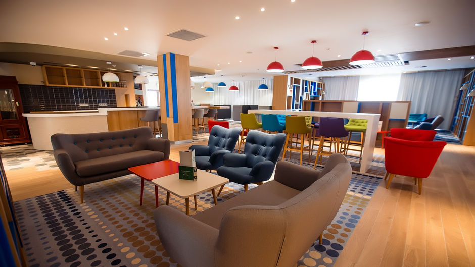 Holiday Inn Aktau Seaside Lobby