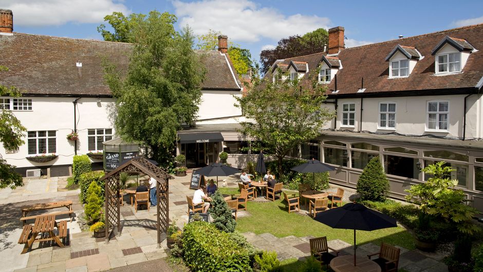 The Bell Hotel Thetford Exterior