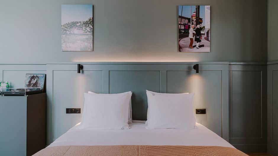 Supernova Hotel Room