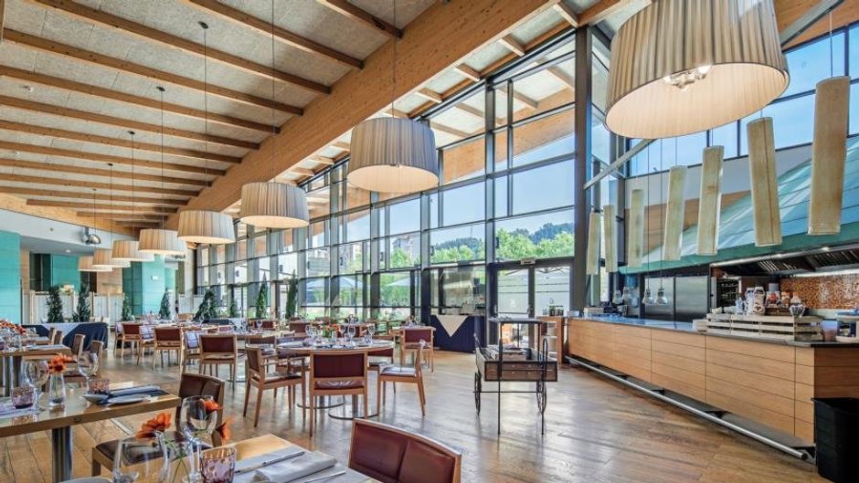 Puerta de Bilbao Hotel Restaurant