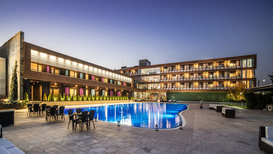 Sky Blue Hotel & Spa Exterior