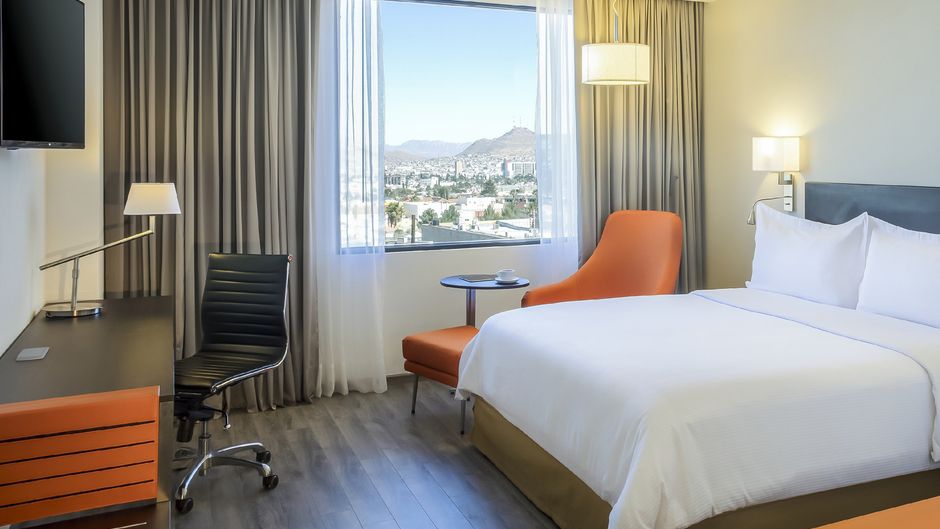 Fiesta Inn Guadalajara Aeropuerto Room