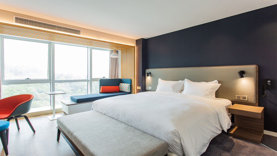 Holiday Inn Express Jiangmen Jianghai Suite