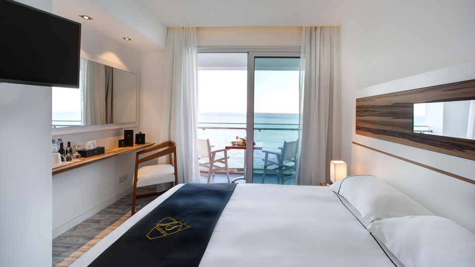 The Ciao Stelio Deluxe Hotel Room