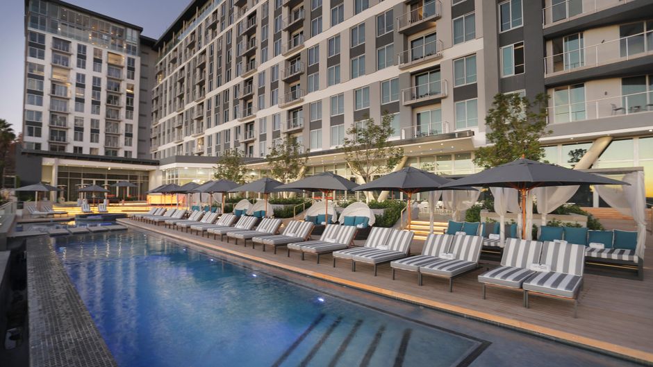 The Capital On The Park Pool