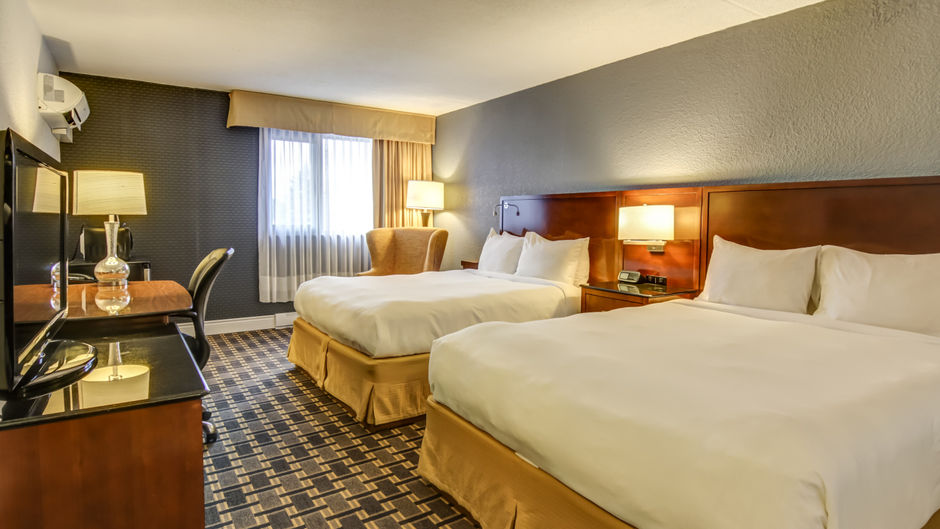 La Sagueneenne Hotel & Congress Center Room
