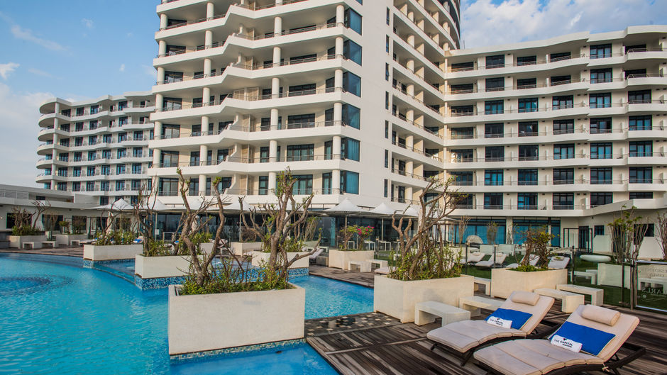 The Capital Pearls Pool