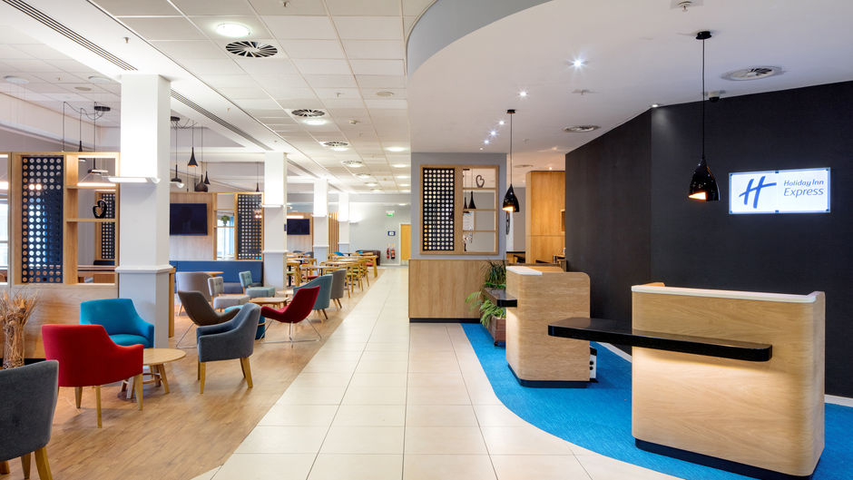 Holiday Inn Express Hull City Centre Lobby