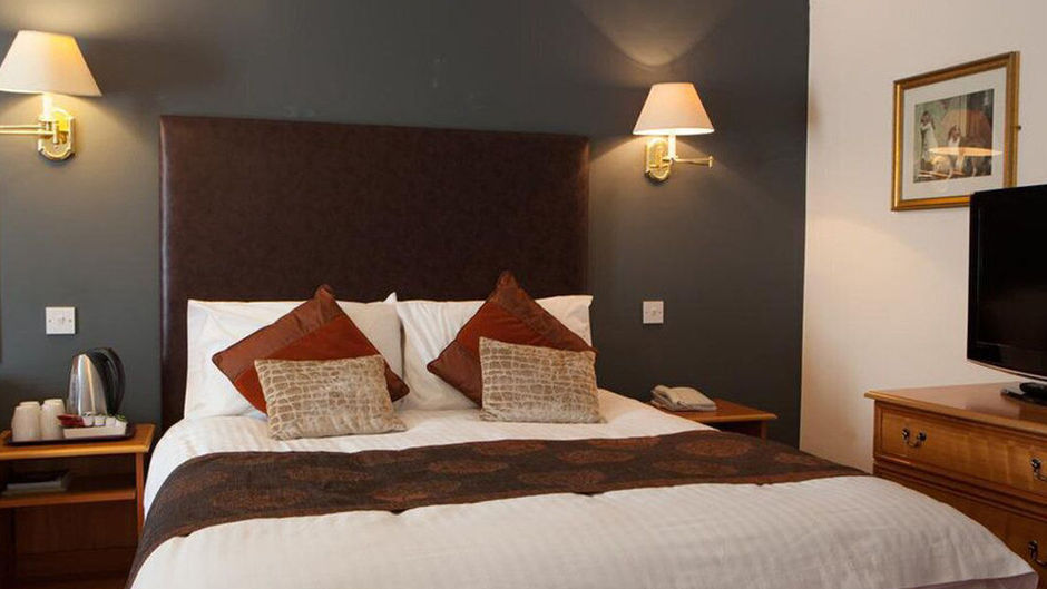 The Gables Hotel Room