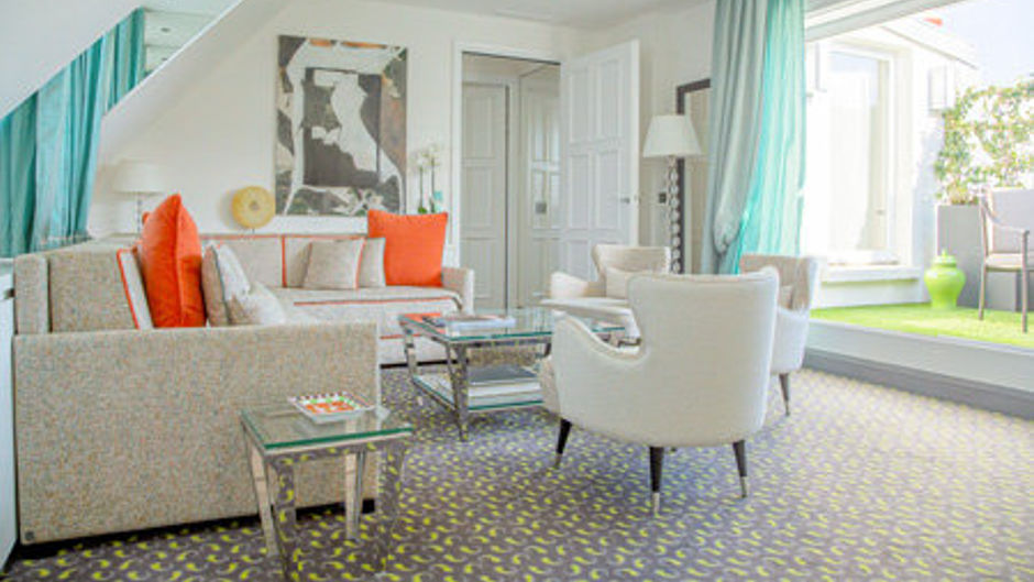 Le Burgundy Paris Room