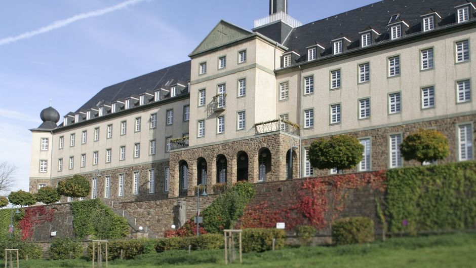 Kardinal Schulte Haus Exterior