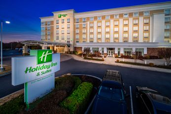 Holiday Inn Hotel & Suites