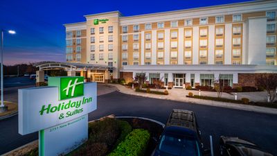 Holiday Inn Hotel & Suites
