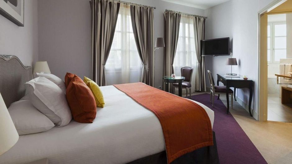 Chateau Belmont Room