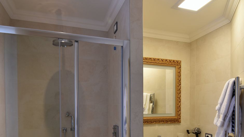Grand Hotel Yerevan Room