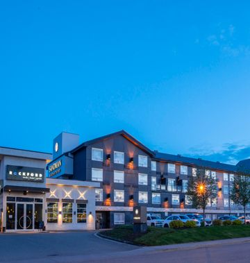 Sandman Signature Hotel & Suites