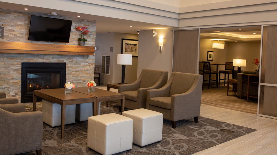 Staybridge Suites Toronto -Vaughan South Lobby