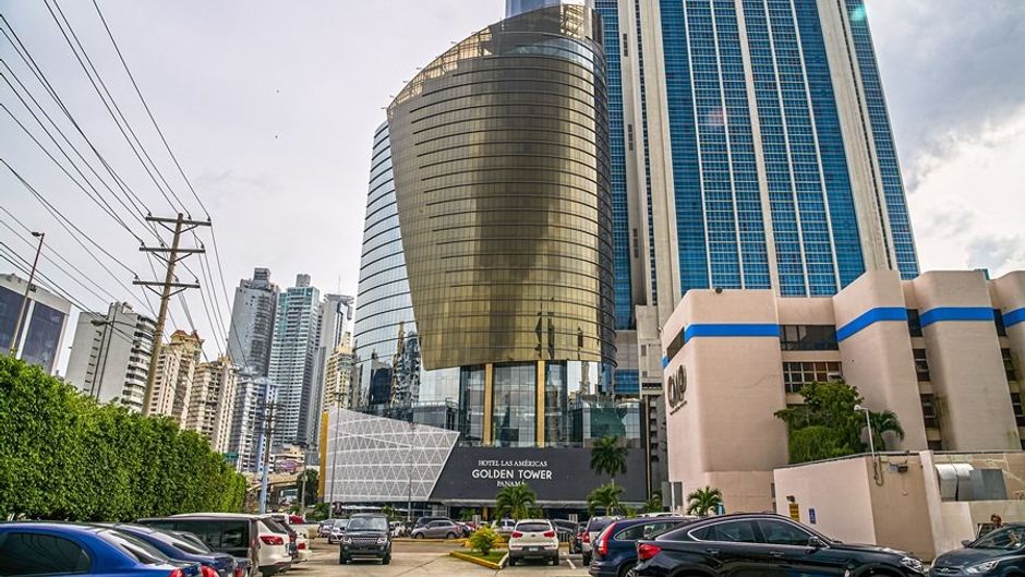 Las Americas Golden Tower Exterior