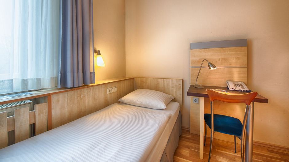 Enjoy Hotel Berlin City Messe Room