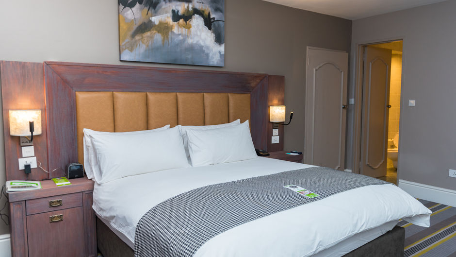 Holiday Inn Mutare Room