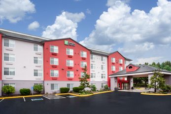 Holiday Inn Express & Stes Lincoln City