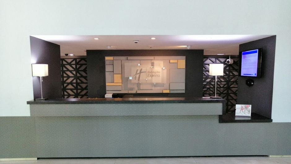 Holiday Inn Express Lobby