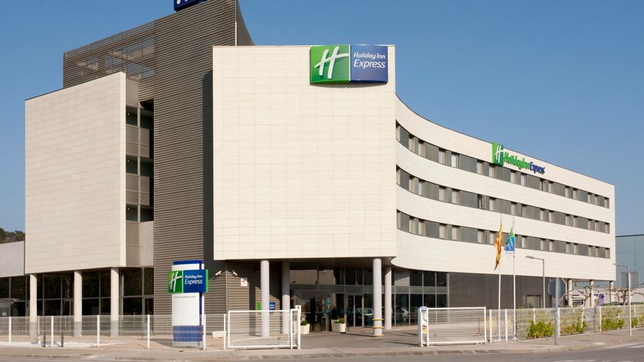 Holiday Inn Express Barcelona Exterior
