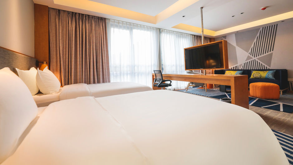 Holiday Inn Express Daocheng Yading Suite