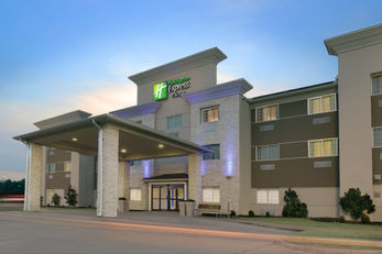 Holiday Inn Express & Suites Magnolia