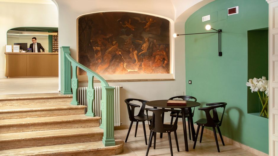 Hotel Colosseum Lobby