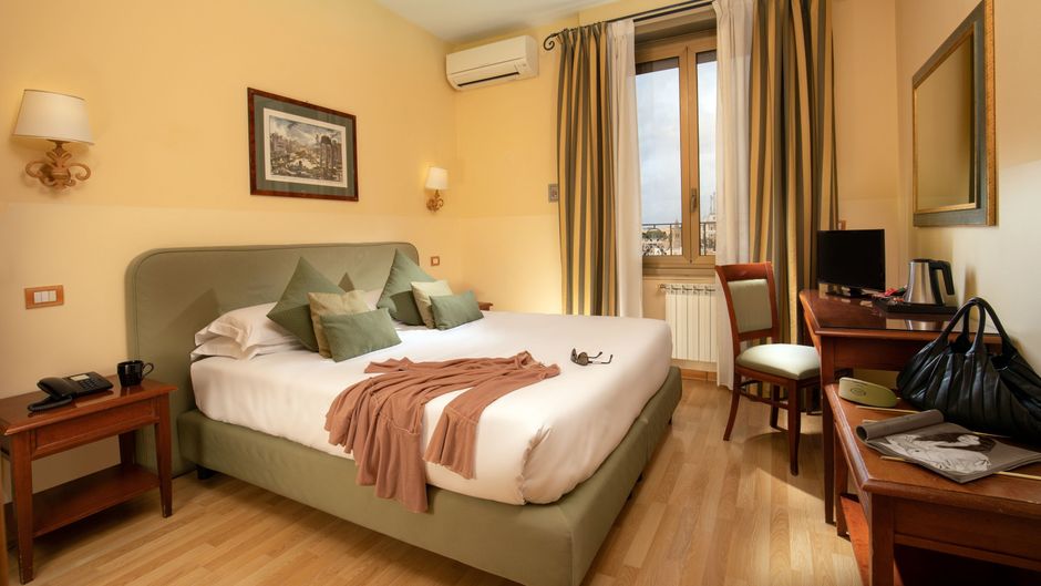 Hotel Colosseum Room