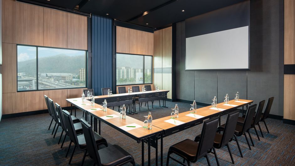 Holiday Inn & Suites Siracha Laemchabang Meeting