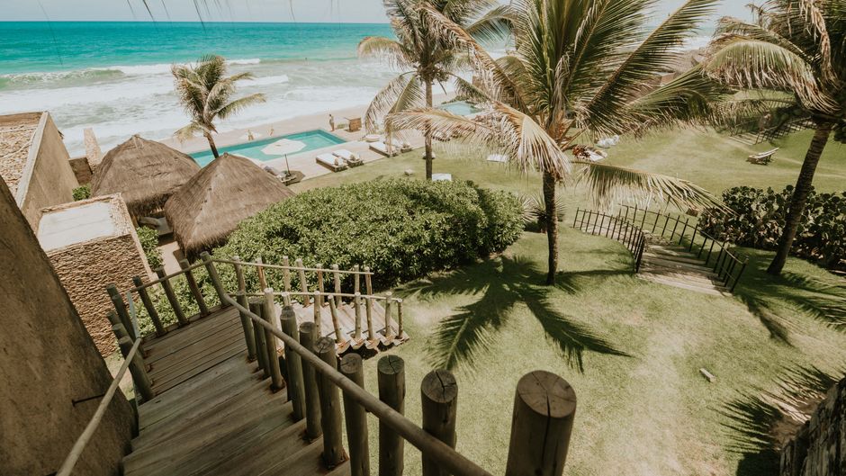 Kenoa Resort Exterior