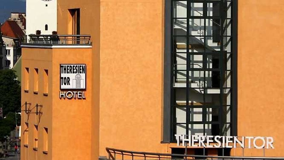 Hotel Theresientor Exterior