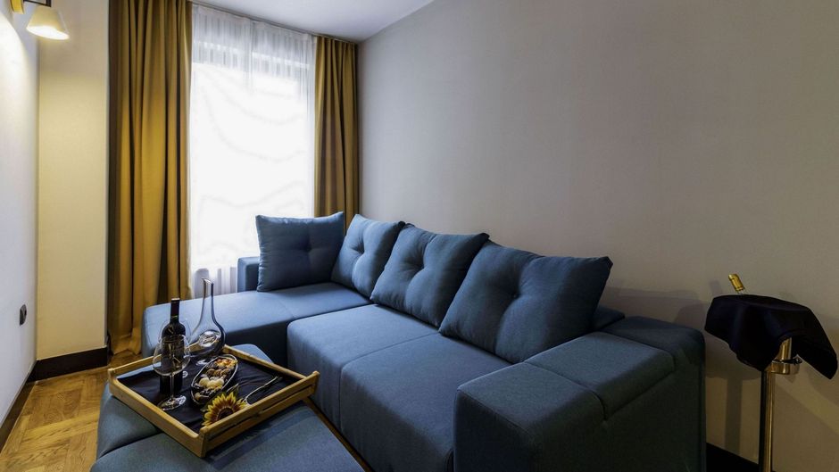 Next Door Park Room