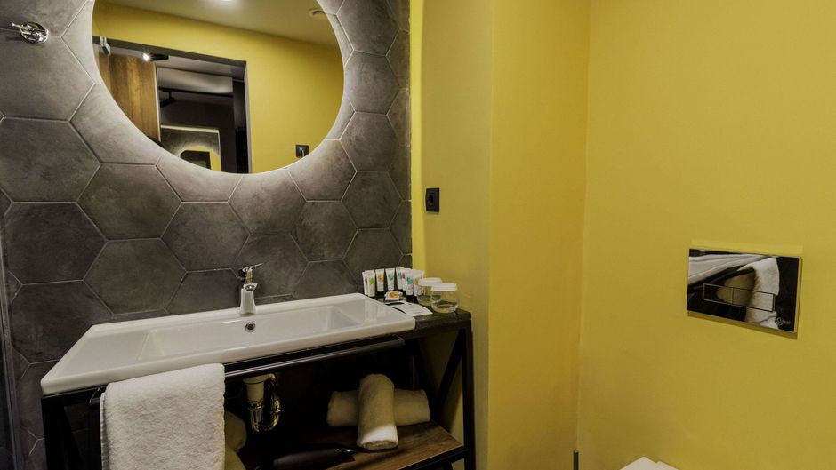 Next Door Park Room