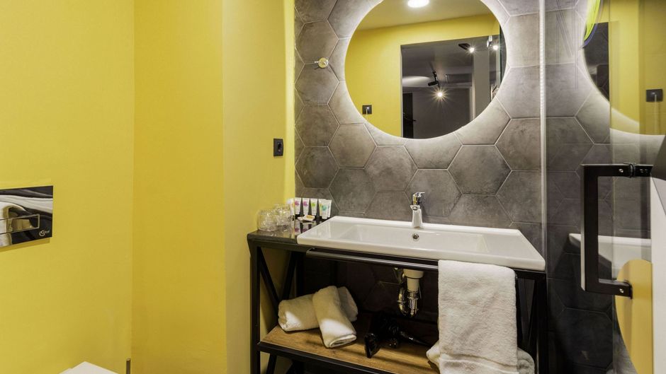 Next Door Park Room