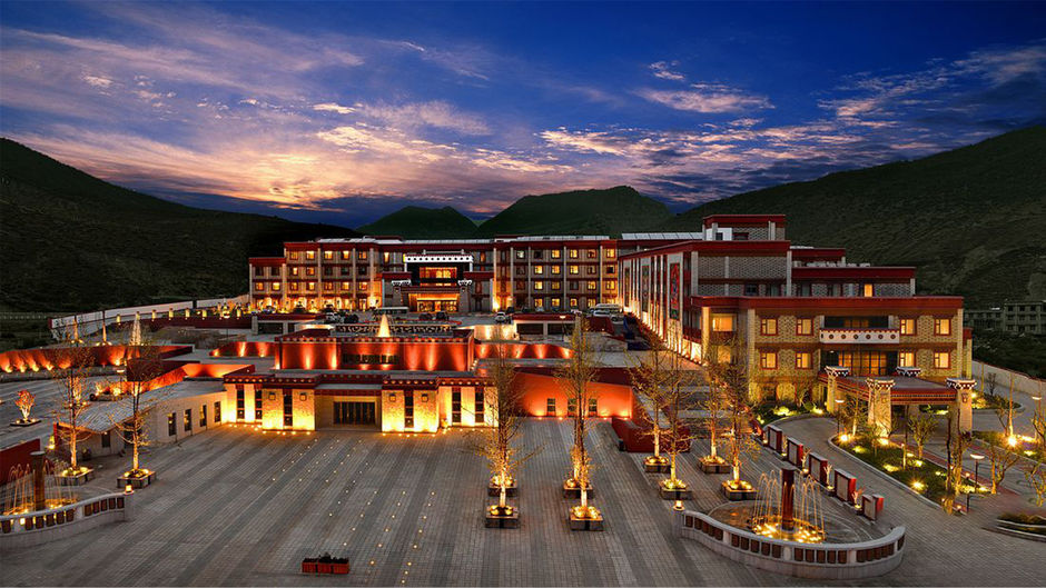 Crowne Plaza Yading Exterior