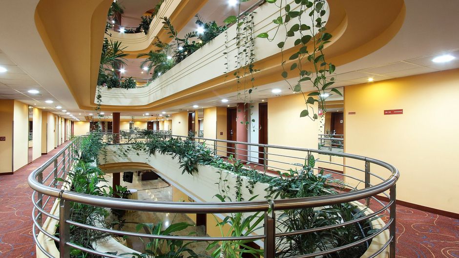 Airport Hotel Budapest Lobby