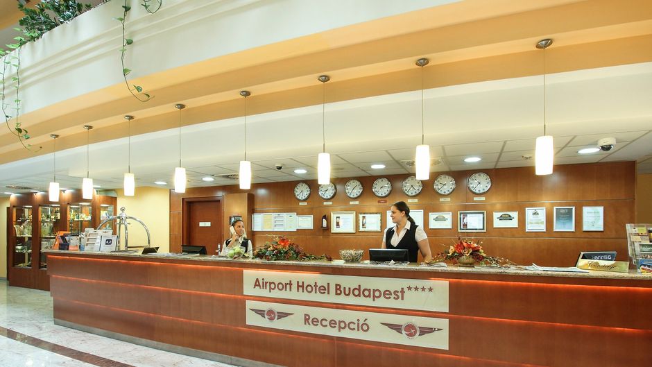 Airport Hotel Budapest Lobby
