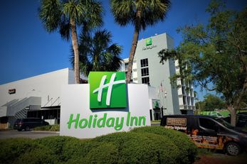 Holiday Inn University Center