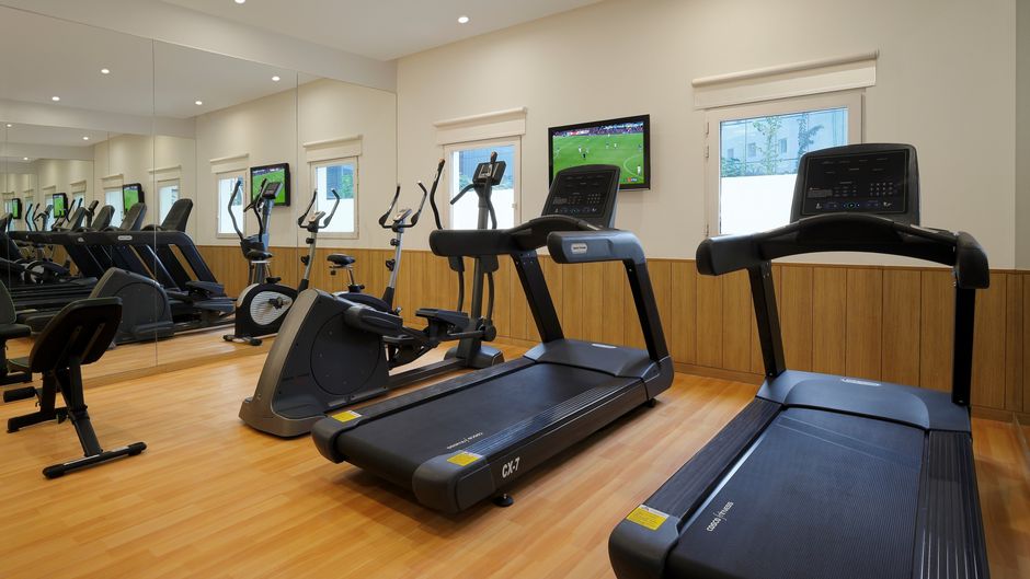 Holiday Inn Express Prahlad Nagar Health Club