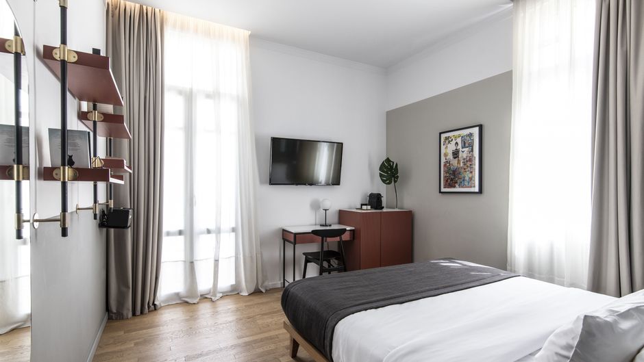 The Modernist Thessaloniki Room