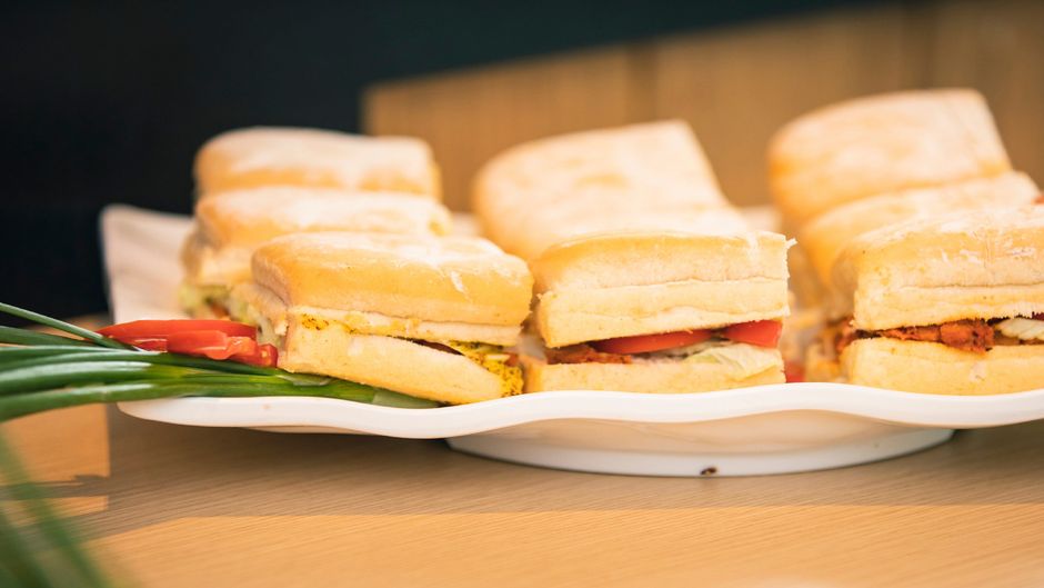 Holiday Inn Express Nashik Indira Nagar Restaurant